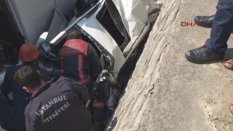 İstanbul'da TIR faciası: 1 ölü - 1