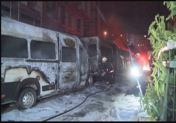 İstanbul'da 5 araç kundaklandı!