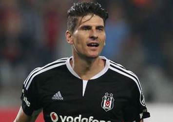 Beşiktaş'ta Mario Gomez kararını verdi: Kalıyor