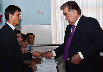 Tacikistan'da anayasa referandumu
