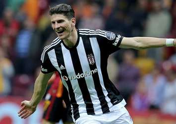 Beşiktaş'ın yıldızı Gomez: Kesin kararımı vermedim
