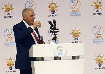 Binali Yıldırım'a, Sare Davutoğlu'ndan bitkisel çay