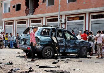 Yemen'de intihar saldırısı: 40 asker öldü