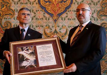 Prof. Dr. Sancar Nobel'i üniversitesine bağışladı