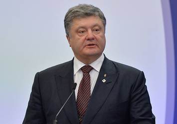 Poroşenko: Ukrayna insani yardım alan bir ülke haline geldi