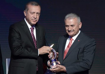 Binali Yıldırım yeni kabineyi saat 10'da sunacak
