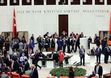 HDP, CHP’nin 89 retçi vekilinin peşine düştü