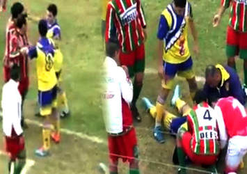 Arjantin'de oynan futbol maçında rakibe öldüren yumruk!