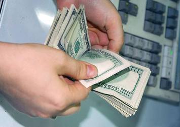 Kabine açıklanınca dolar yeniden 3 liranın altına çekildi