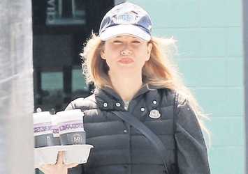 Renee Zellweger, yine yüzünü değiştirdi!