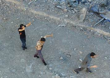Nusaybin'de teslim olan 25 teröristin görüntüleri paylaşıldı.