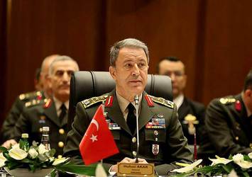 Başbakan Yıldırım komutanları kabul etti