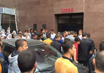 PKK'lılar silahla vurdukları muhtarı aracında yaktı