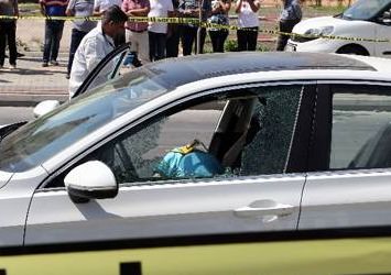 Mersin'de iş adamına kırmızı ışıkta infaz