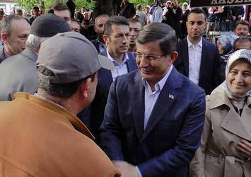Eski Başbakan Davutoğlu Bolu'da