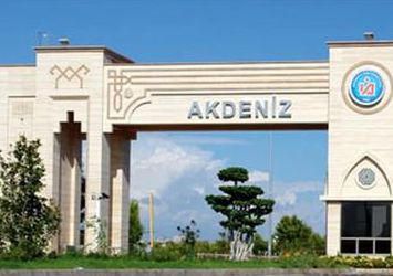 Akdeniz Üniversitesi'ne operasyon: 75 gözaltı