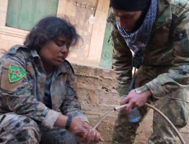 ÖSO'dan Afrin'de insanlık dersi - 1