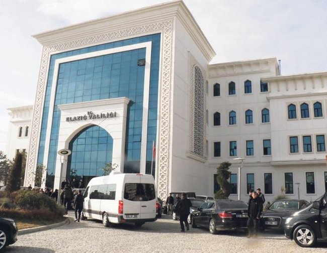 1580274524597.jpeg Kamu binaları dün mezardı bugün sığınak! - 2