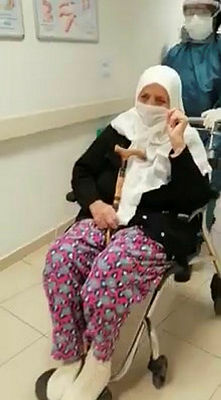 fatma-karakas-93-yasinda-kovid-19u-yendi-1588793858928.jpg Fatma Karakaş 93 yaşında Kovid-19'u yendi - 1