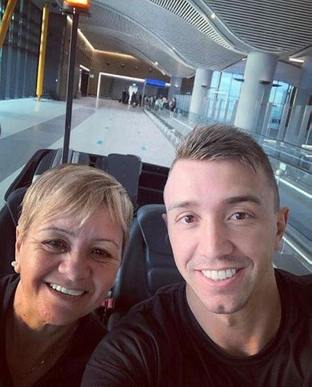 fernando-musleranin-aci-gunu-annesi-hayatini-kaybetti-1601264364896.jpeg Fernando Muslera’nın acı günü! Annesi hayatını kaybetti - 1