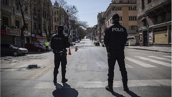son-dakika-haberi-koronavirusle-mucadele-kapsaminda-haftasonu-uygulanan-sokaga-cikma-kisitlamasi-basladi-nereler-acik-olacak-kimler-muaf-sayilacak-1611932563261.jpg Son dakika haberi! Koronavirüsle mücadele kapsamında hafta sonu uygulanan sokağa çıkma kısıtlaması başladı! Nereler açık olacak? Kimler muaf sayılacak? - 1