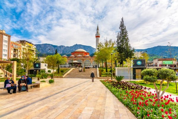 Sağlık Bakanı Fahrettin Koca illere göre haftalık vaka sayısını paylaştı! Hangi illerde vakalar azaldı? İşte haritalı son durum