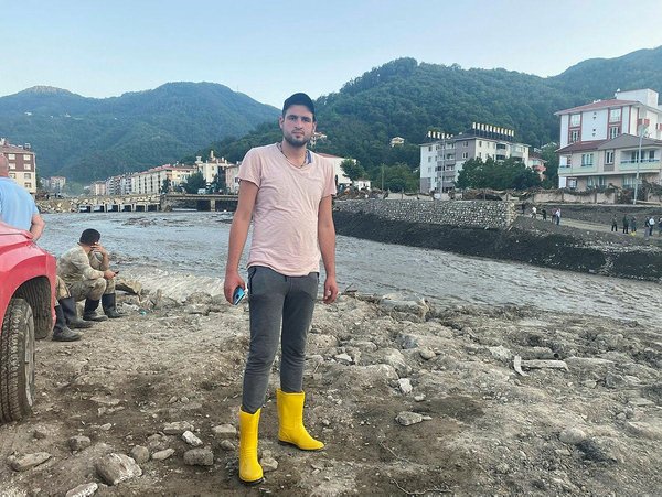 Sel tüm sevdiklerini Can’dan aldı! Faciada mucizenin adı oldu - 4