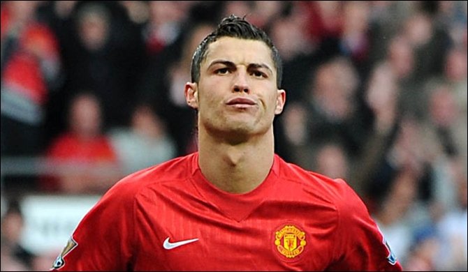 Son dakika transfer haberi: Cristiano Ronaldo Manchester Uniteda transfer oldu