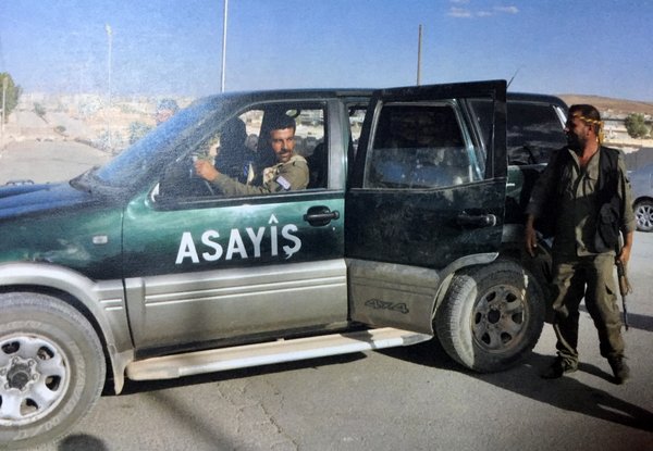 Suriyede PKKlı teröristlerden silah eğitimi alan YPGli Adanada yakalandı