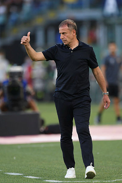 Trabzonspor Teknik Direktörü Avcıdan taraftara mesaj! Çok güzel duygular yaşayacağız