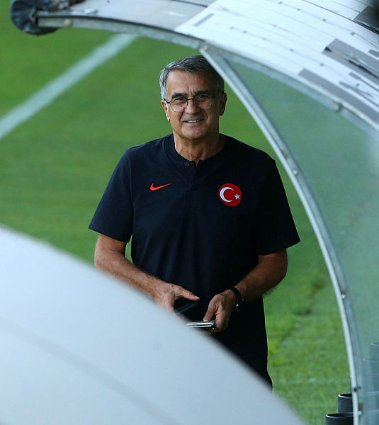 Galatasaraylı Alpaslan Öztürk milli takıma çağrıldı! İşte A Milli Futbol Takımının aday kadrosu