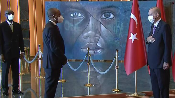Son dakika: Başkan Erdoğan Külliyede 30 Ağustos Zafer Bayramı tebriklerini kabul etti! Arka planda bulunan resim dikkat çekti