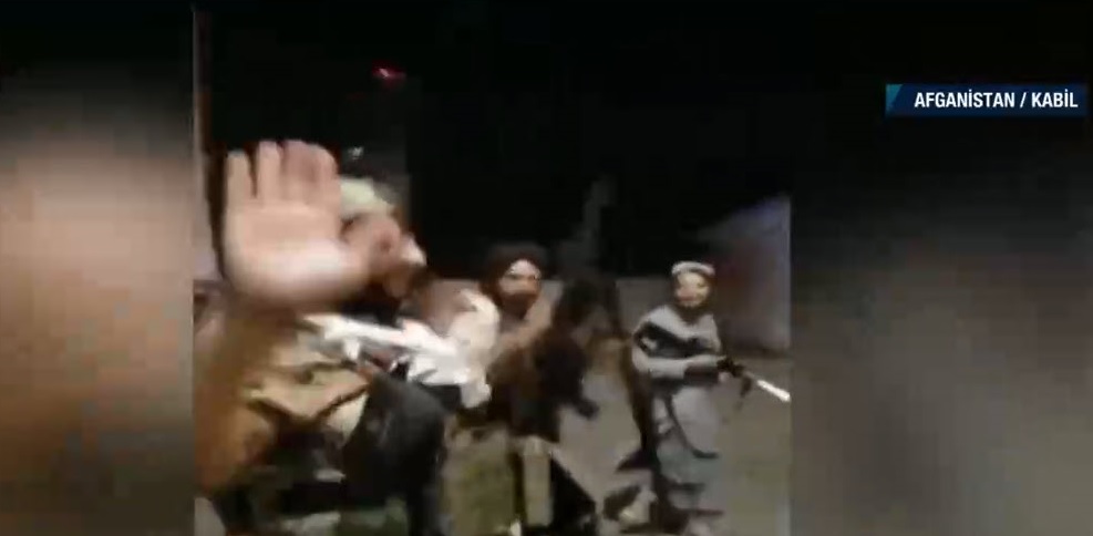 ABDnin çekildiği Kabil Havalimanından ilk görüntüler | Taliban kontrolü ele aldı ABDnin çekildiği Kabil Havalimanından ilk görüntüler | Taliban kontrolü ele aldı