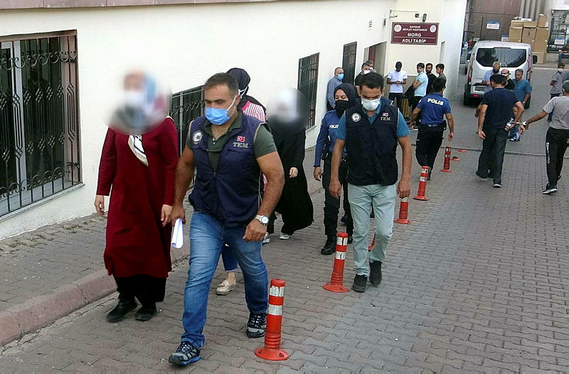 İstanbul merkezli FETÖ operasyonu! 40 gözaltı kararı