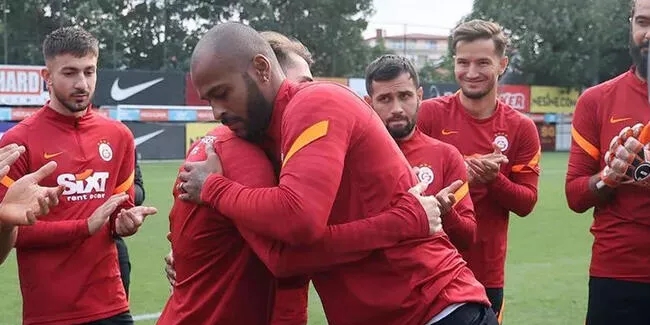 Galatasarayda yumruklu kavga sonrası Marcao ve Kerem barıştı