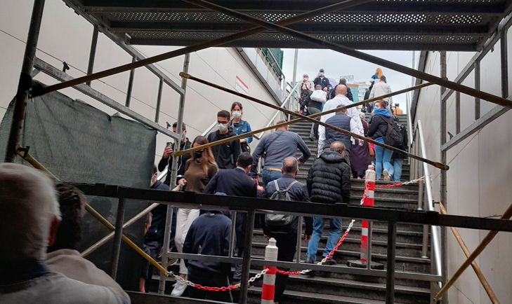 İBBden İstanbullulara metrobüs kabusu! Uzunçayır Metrobüs durağında iskele şoku
