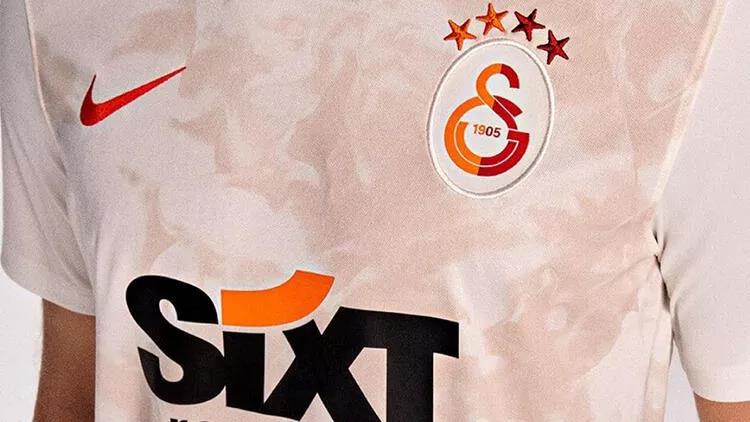 Galatasarayın 3. forması tanıtıldı! Dikkat çeken detay