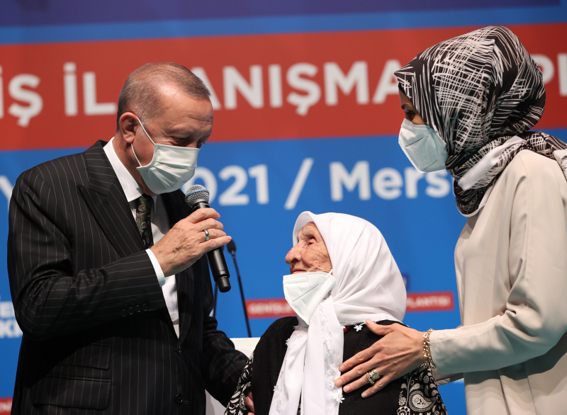 Başkan Erdoğana Mersinde sevgi seli! 107 yaşındaki Fikriye Çamdan yüreklere dokunan dua Başkan Erdoğana Mersinde sevgi seli! 107 yaşındaki Fikriye Çamdan yüreklere dokunan dua