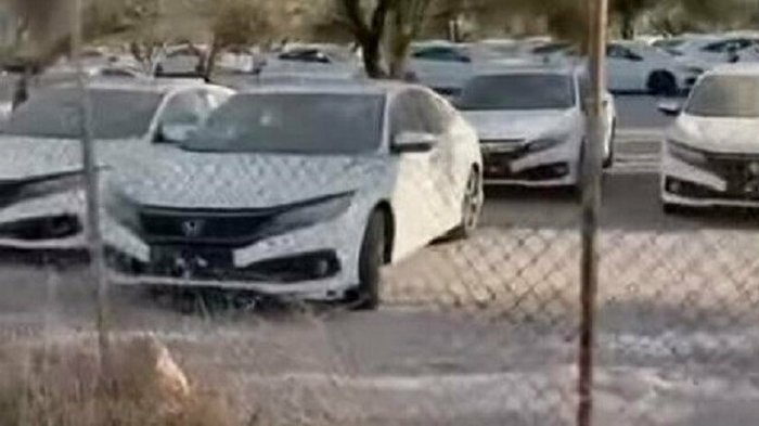 Stokta yok denilerek tarlada bekletildiği iddia edilen Honda Civic otomobiller hakkındaki gerçek ortaya çıktı! Ticaret Bakanı Mehmet Muş duyurdu