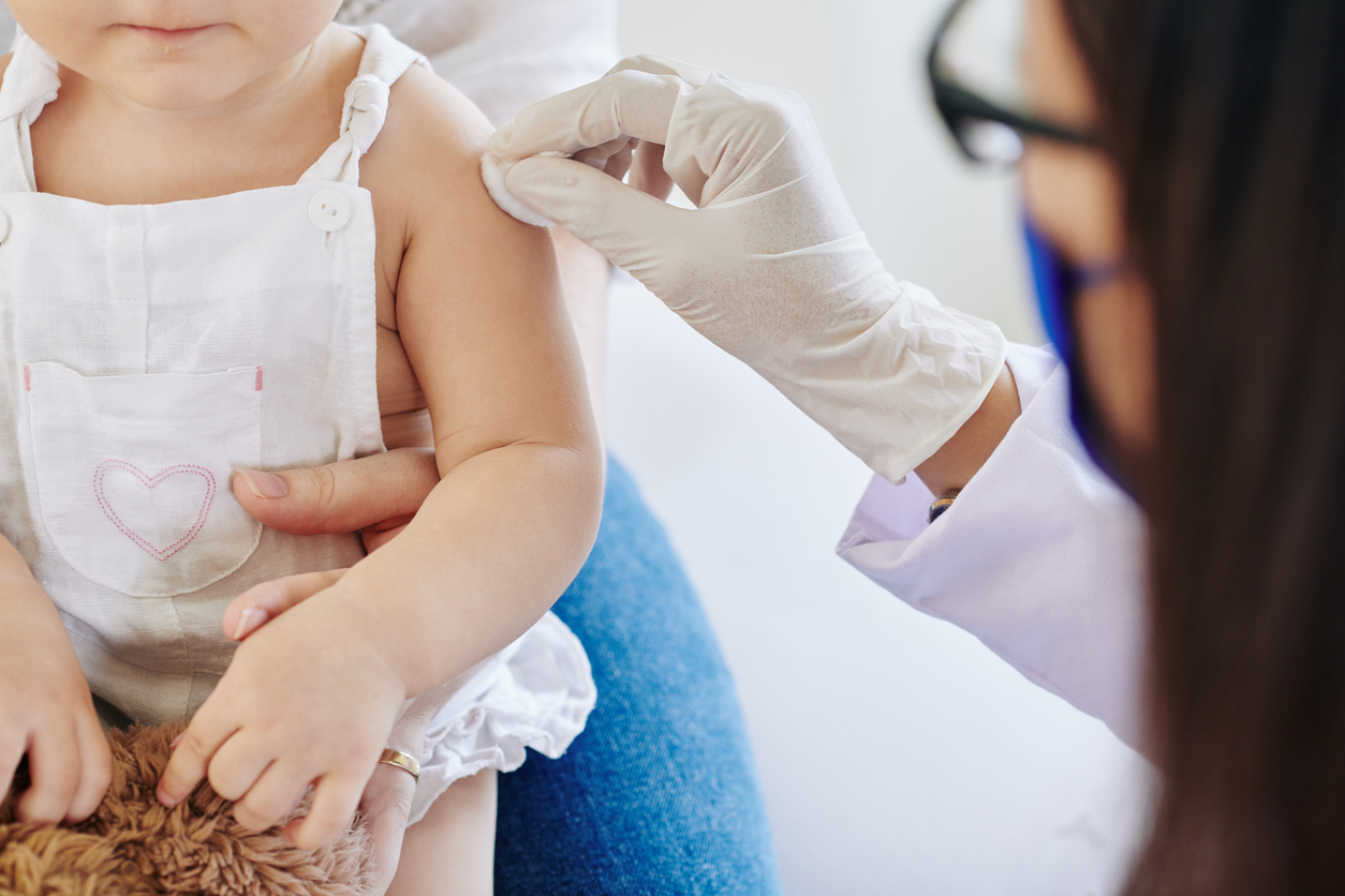 Bebeklere korona aşısı mı yapıldı? Prof. Dr. Zafer Kurugöl bebeklere aşı yapıldı iddiası gerçek mi?