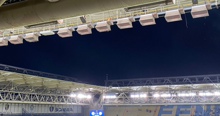 Fenerbahçe - Giresunspor maçında yangın çıktı! Anında müdahale edildi