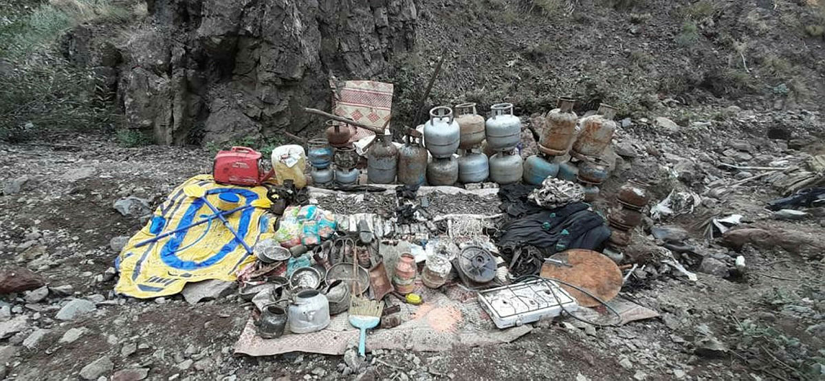 Tuncelide PKKya darbe! Teröristlerin kullandığı 5 odalı sığınak imha edildi Tuncelide PKKya darbe! Teröristlerin kullandığı 5 odalı sığınak imha edildi