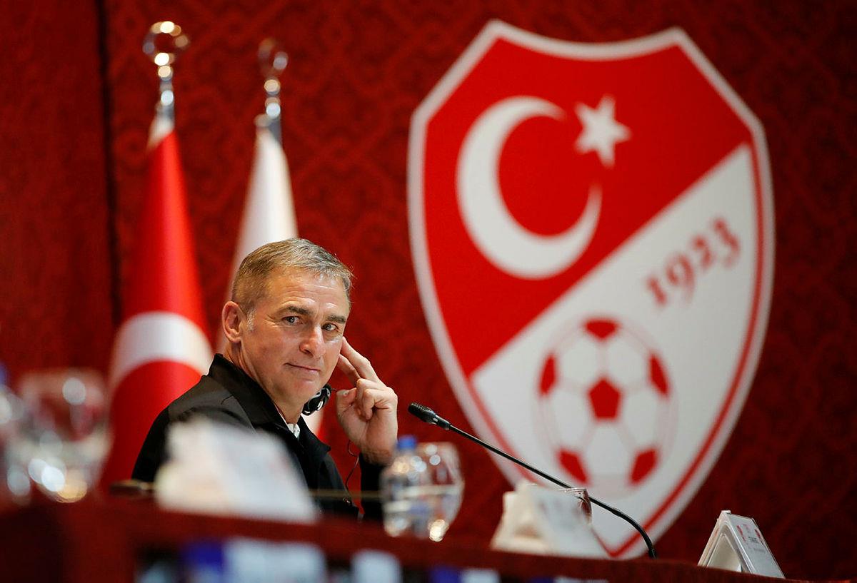 Stefan Kuntzun ilk yardımcısı Kenan Koçak oldu!