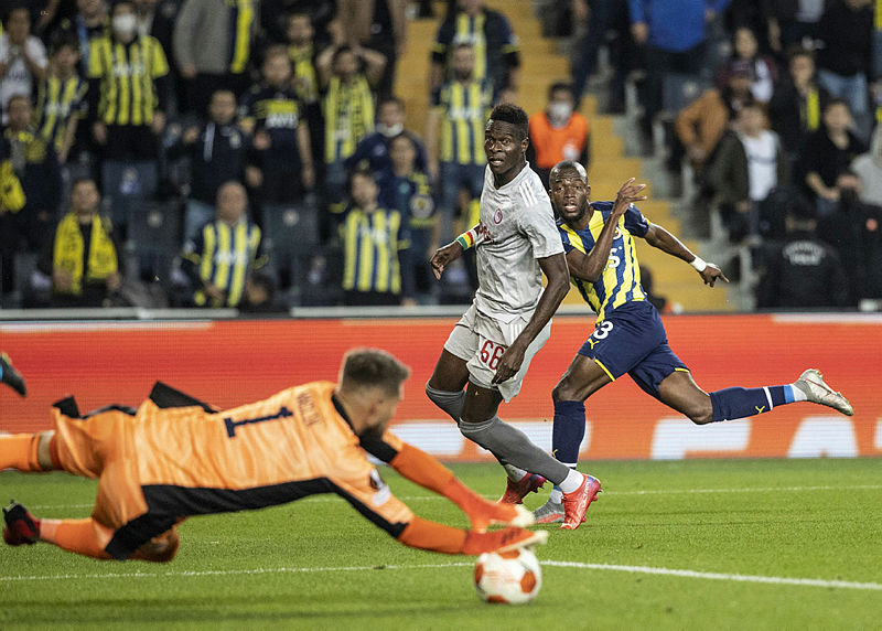 Fenerbahçe Olympiakos maç özeti golleri! FB Olympiakos özet, goller, önemli anlar!