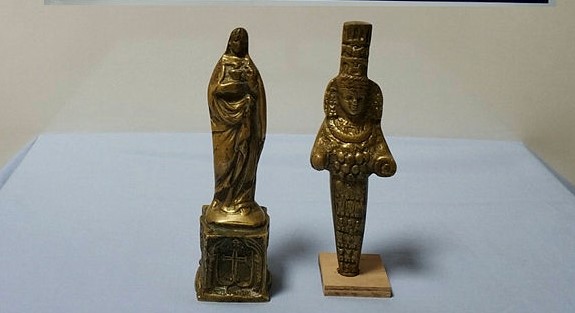 Antalyada tarihi eser operasyonu: 2 altın heykel ele geçirildi
