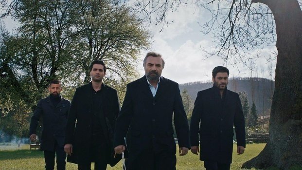 Ahı yerde kalmayacak, düşmanları tasaya düşecek EDHO 200. bölüm fragmanı! Ahrette on parmağı yakasında... Ahı yerde kalmayacak, düşmanları tasaya düşecek EDHO 200. bölüm fragmanı! Ahrette on parmağı yakasında...