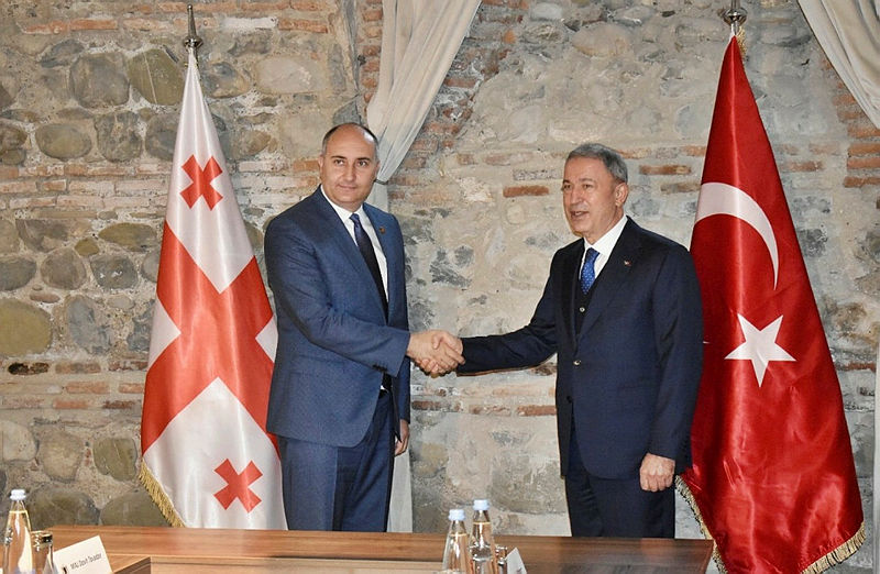 Milli Savunma Bakanı Hulusi Akardan kritik temas: Gürcistan Savunma Bakanı Burculadze ile görüştü
