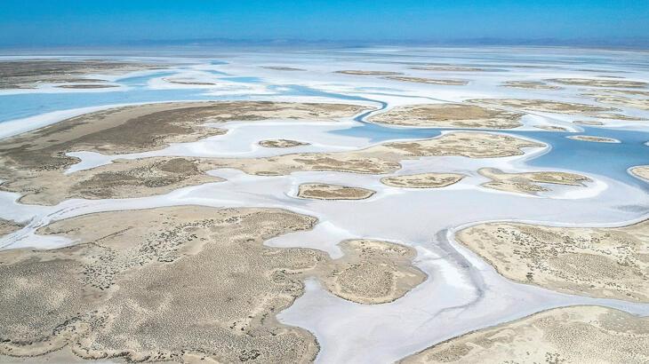 Tuz Gölü kurumaya başladı! Türkiyenin gözdesinin sessiz çığlığı