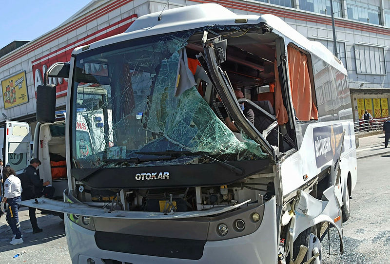 Ankarada feci kaza: Halk otobüsü yolcu otobüsü ile çarpıştı! Çok sayıda yaralı var