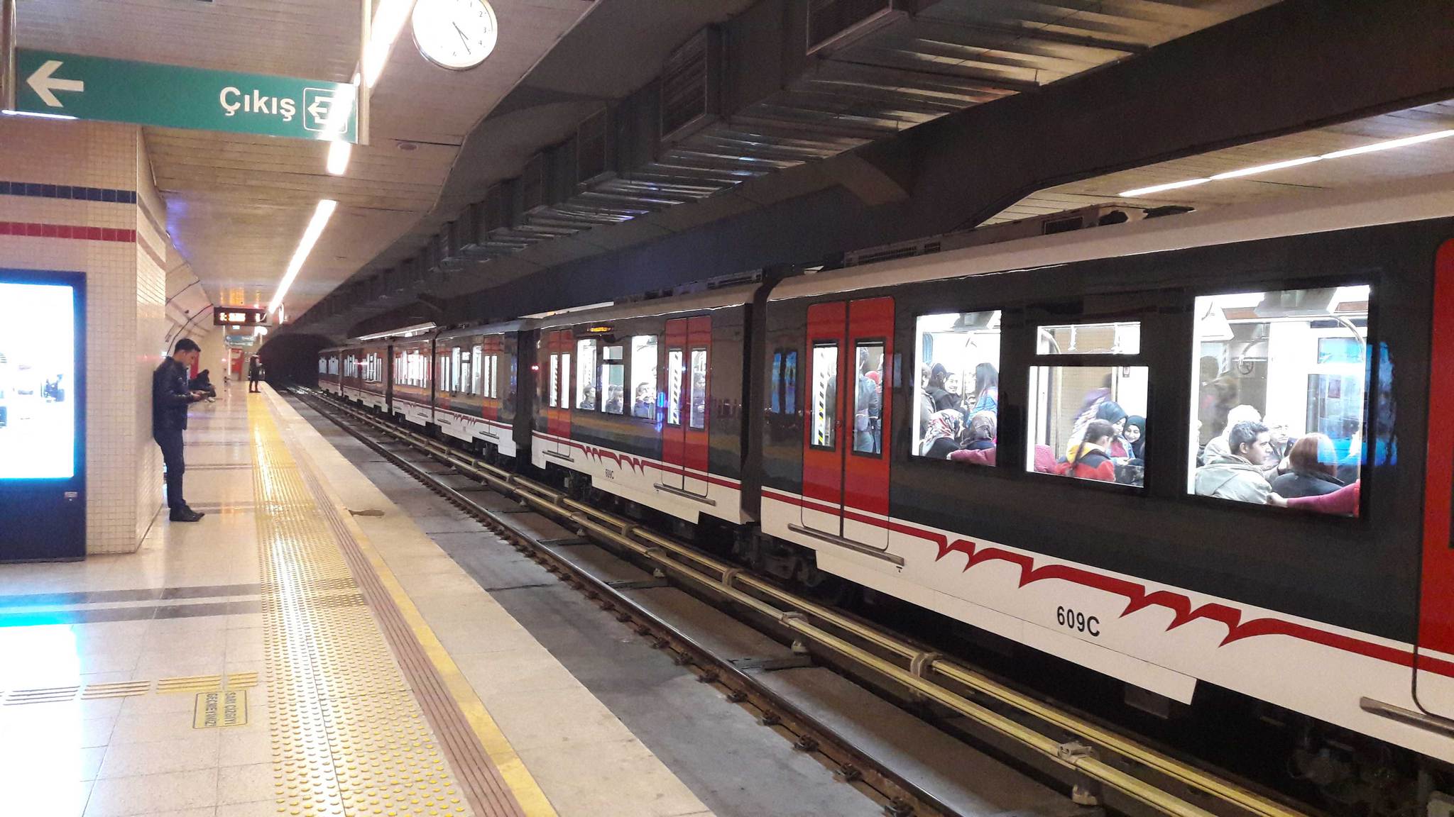İzmirde grev! Metro ve tramvay seferleri duracak